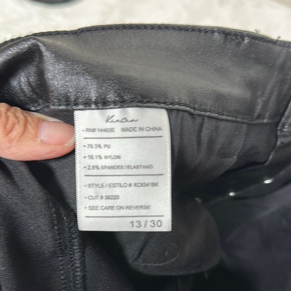 KanCan Black Cropped Ankle Pants with Sleek Finish - Picture 5 of 8